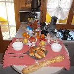 Flottant Sur Et Πλωτό κατάλυμα