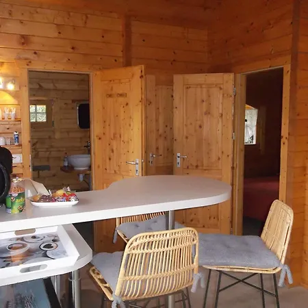 Botel Flottant Sur Et